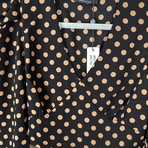 MINKPINK Puff Sleeve Crop Polk a Dot Long Sleeve Top In Black And Tan Size S - Picture 4 of 8